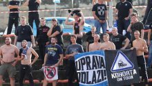 Komedija u Puli! Poslušajte kako je Kohorta s domaćim navijačima prozivala Upravu, šefovi Osijeka se smijali