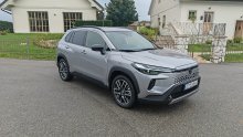 Isprobali smo osvježenu Toyotu Corollu Cross: Puno atraktivniji hibridni obiteljsko-poslovni  SUV