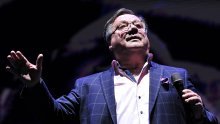 Susret koji se nikada neće održati: Halid Bešlić ipak nije dočekao najavljeni koncert u Areni