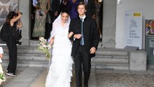 Mladenka je oduševila vjenčanicom od tila, a kada je pokazala cipele svi su se iznenadili