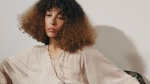 Je li ovo najljepša boho bluza s polica Zare? Osvaja efektnim detaljem koji laska figuri