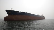 Nizozemski tanker nakon napada zapaljen pluta Adenskim zaljevom