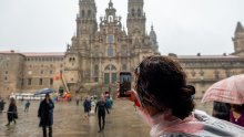 Vojska hodočasnika i turista učinila nemogućim život u španjolskom gradu