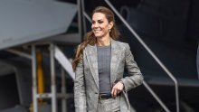 Kate Middleton ne izlazi iz ovog odijela, a uzorak krije posebnu poruku