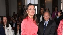 Kraljica Letizia iz ormara je izvukla jedan od najupečatljivijih stajlinga i dodala hit cipele