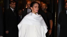 Iznenađenje! Meghan Markle izazvala pomutnju u Parizu pojavivši se sva u bijelom