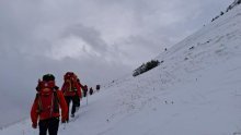 Slovenski spasitelji stigli na mjesto lavine koja je zatrpala hrvatske planinare: Uvjeti su jako teški