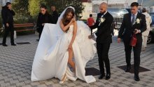 Poput Carrie Bradshaw: Pogledajte vjenčanicu lijepe mladenke iz svih kutova