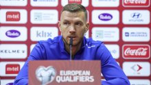 Emotivnom porukom od Halida Bešlića oprostio se i Edin Džeko: Otišao je čovjek...