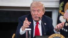 Sutkinja blokirala Trumpov plan o masovnim otpuštanjima