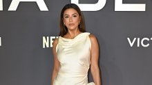 U laskavoj haljini dostojnoj vjenčanice: Eva Longoria odala počast Victoriji Beckham