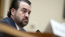 Srbija bez američkog veleposlanika: Trump odustao od bivšeg senatora koji barata nunčakama