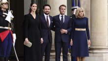 U svom stilu: Francuska prva dama zadivila u još jednoj tipičnoj 'Brigitte' haljini
