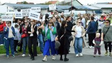 U Sisku opet održan veliki prosvjed: 'Tražimo da se odmah prekine dovoz i obrada troske'