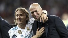Zinedine Zidane otkrio svoj novi posao, a onda spomenuo Luku Modrića: On govori na terenu...
