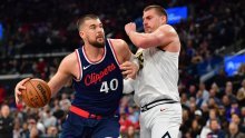 Sjajni Ivica Zubac protiv Nikole Jokića upisao 'double-double', ali Clippersi su ipak izgubili