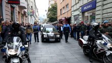 Grad u suzama: Posljednji prolazak Halida Bešlića kroz njegovo Sarajevo