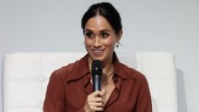 Chic torba Meghan Markle mogla bi s trona svrgnuti i kultni model kojeg svi obožavaju