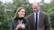 Kate Middleton stajlingom istaknula kultnu jaknu, ali i hit čizme sezone