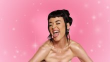 Vruće poljupce Katy Perry i bivšeg kanadskog premijera komentirala i njegova bivša