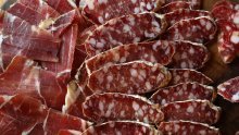 Kupci, oprez! S tržišta se povlači ovaj mesni proizvod