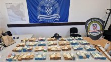 Rekordna zapljena gotovine na hrvatskoj granici: Albanac sakrio više od 700.000 eura