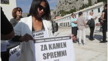 Omišani ustali protiv izgradnje brze ceste: 'Za kamen spremni!'