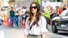 Preppy stil nikada nije izgledao bolje, a ovo će biti najtraženija suknja sezone