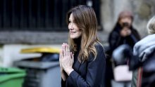 Emotivan oproštaj Carle Bruni: Supruga je otpratila do zatvora sa suzama u očima