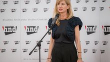 Objavljeno tko je dobio europsku nagradu za novinarstvo, među finalistima bila i Barbara Matejčić