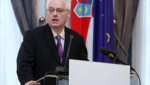 Predsjednik Josipović uspješno operiran
