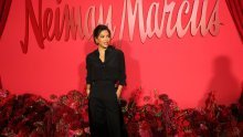 Eva Longoria bila je magnet za poglede u hlačama stvorenim za peglanje figure i efekt dugih nogu