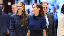Kraljica Letizia spojila 'zabranjene' boje i uvjerila nas da se ove hlače isplati imati u ormaru
