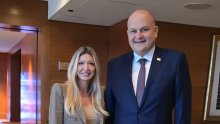 Blanka Mateša u moćnom odijelu: Chicago osvaja čistom elegancijom