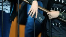 Nova pravila u školama: Odzvonilo mobitelima i beskrajnim ispričnicama?