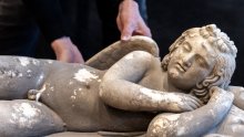 U Puli pronađena mramorna skulptura 'Usnulog Kupida' iz 2. stoljeća: Ovo se nađe jednom u životu!