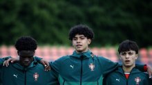 Cristianov sin igrao za U-16 Portugala, baka presretna, a on se pohvalio – Lamborghinijem!