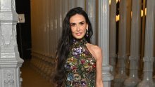 U 62. izgleda zapanjujuće: Demi Moore zablistala u prozirnoj haljini i pokazala da godine ne znače ništa