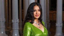 Ovako izgledati na pragu 60-e je fantazija: Salma Hayek u smaragdnoj haljini sve je iznenadila