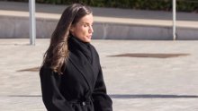 Kraljica Letizia servirala savršen zimski stajling, a svi su se pomamili za kaputom iz Zare
