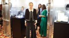 Ovo je čisti chic: Princeza Charlene odustala od strogih krojeva i oduševila vrhunskom elegancijom