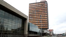 Hram novinarstva zapošljavao je skoro 6000 ljudi, a neboder je stradao i u katastrofalnoj poplavi