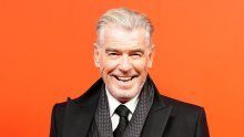 Šarm i stil ne blijede: Pierce Brosnan pokazao da je i dalje neodoljiv