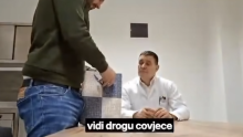 Direktor klinike u Banjoj Luci smijenjen zbog snimke na kojima djeluje da dila drogu