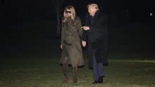 Ne zna se što je bolje - kaput ili čizme: Melania Trump servirala stajling bez greške