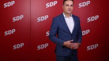 Adrian De Vrgna više nije glasnogovornik SDP-a, presudio mu incident na zabavi?