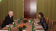 Josipović se sastao s predsjednicom Kosova