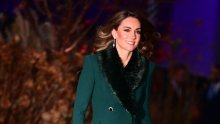 Uvijek sa stilom: Kate Middleton u tamno zelenom kaputu oduševila na godišnjoj božićnoj službi