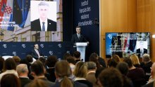 [VIDEO] Plenković održao predavanje na francuskom, pitali ga i o Thompsonu