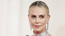 Nove fotografije Charlize Theron šokirale fanove, evo što na 'novi izgled' kaže plastični kirurg